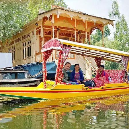 Готель New Bul Bul Group Of Houseboats Srinagar Durgjan Екстер'єр фото