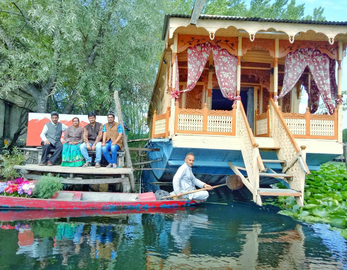 Готель New Bul Bul Group Of Houseboats Srinagar Durgjan Екстер'єр фото