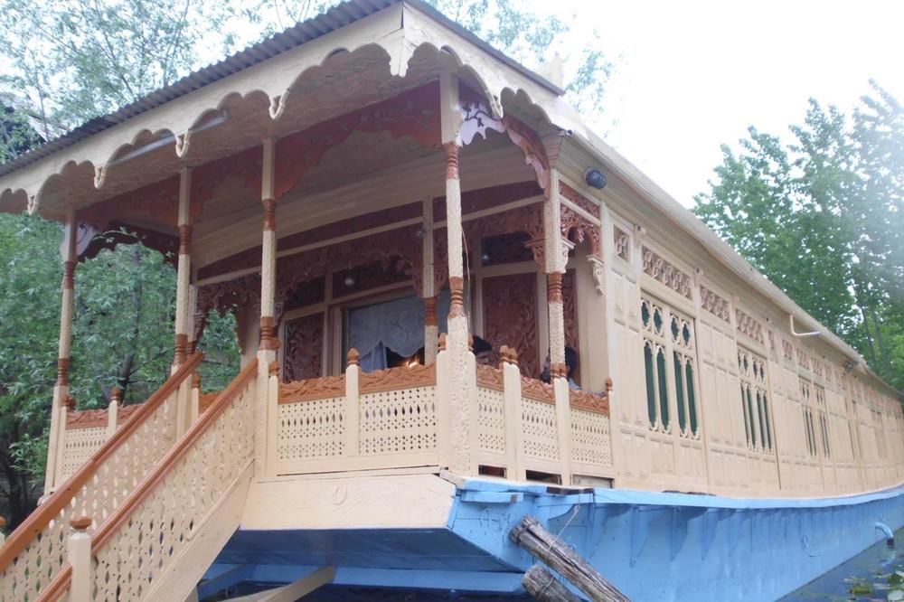 Готель New Bul Bul Group Of Houseboats Srinagar Durgjan Екстер'єр фото