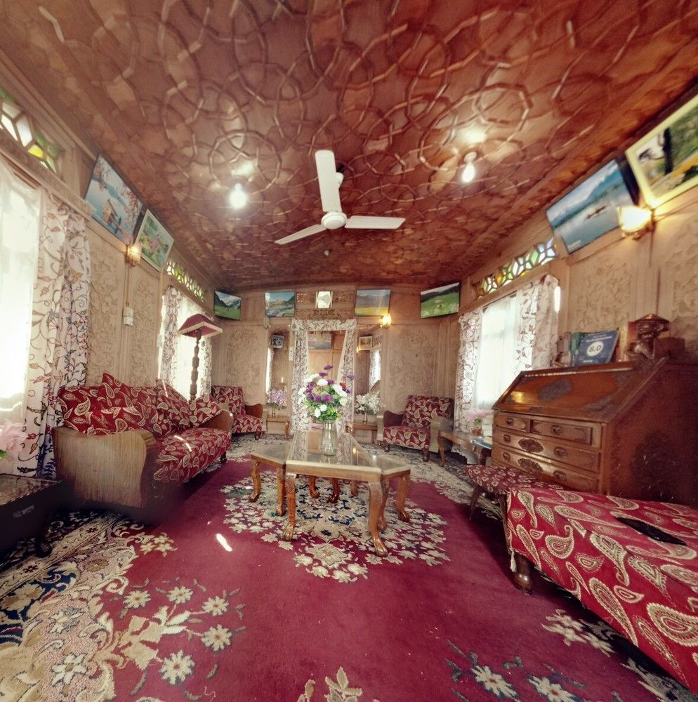 Готель New Bul Bul Group Of Houseboats Srinagar Durgjan Екстер'єр фото