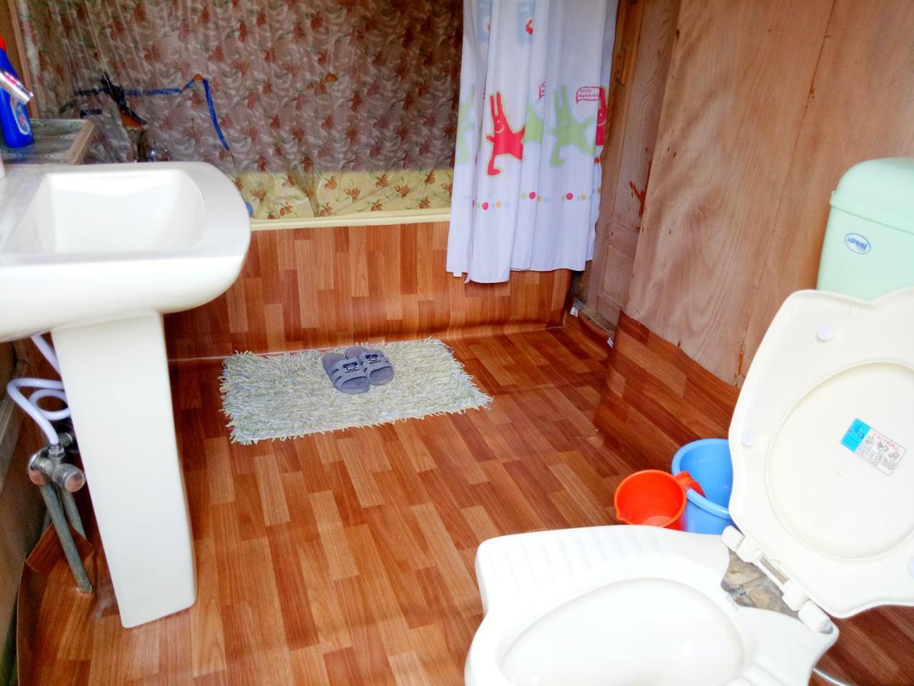 Готель New Bul Bul Group Of Houseboats Srinagar Durgjan Екстер'єр фото